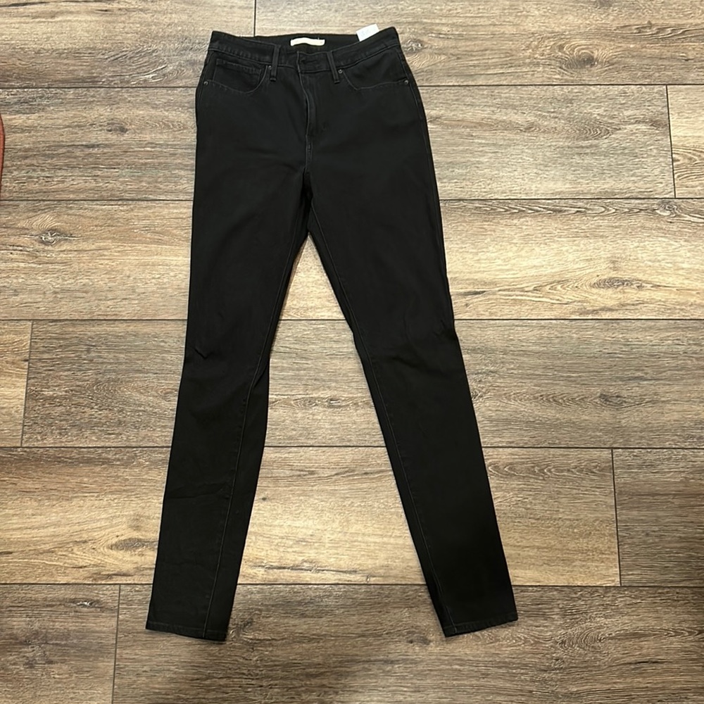 Levi 721 High-Rise Skinny Jeans - Black